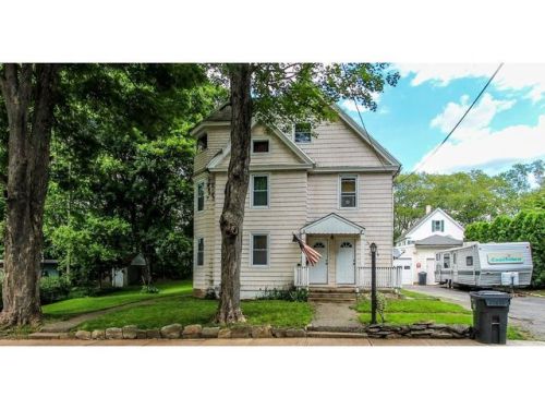 26 Charles St, Putnam, CT 06260-2004