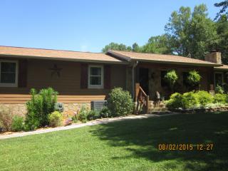 1307 Tarwater Rd, Knoxville, TN 37920-9421