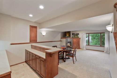 1888 White Oak Dr, Chaska MN  55318-2878 exterior