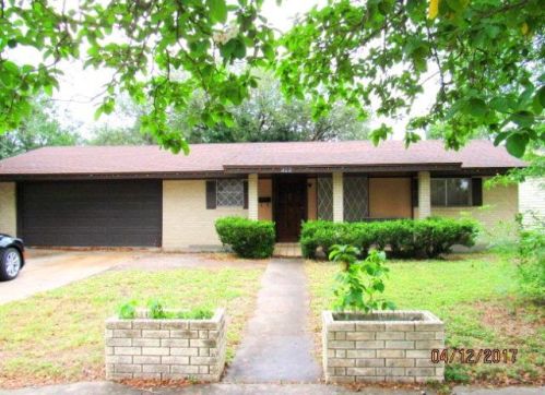 322 24th St, Kingsville, TX 78363-6006