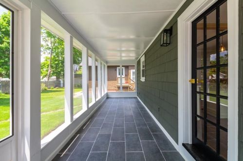 46 Forbes St, Providence RI  02908-2018 exterior