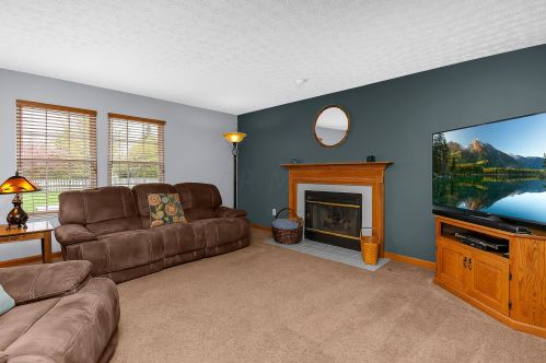 2815 Wynridge Dr, Darbydale OH  43123-8709 exterior