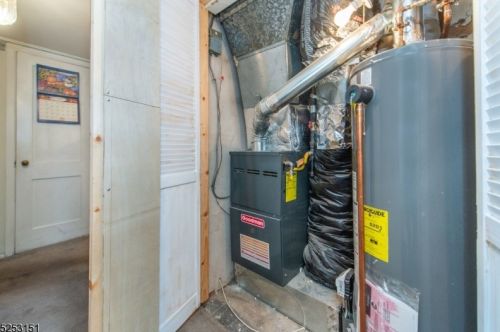 169 Donato Dr, Little Falls NJ  07424-1347 exterior