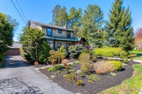 43 Beach Bluff Ave, Swampscott MA  01907-1542 exterior