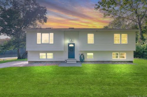 26 Blish Rd, East Hampton CT  06447-1110 exterior