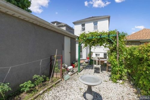 56 Shaler Ave, Fairview NJ  07022-2112 exterior