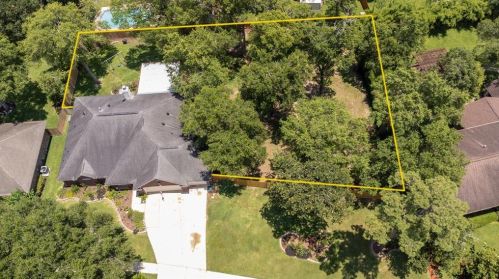 1034 Oak Leaf St, Morgans Point, TX 77571-6930