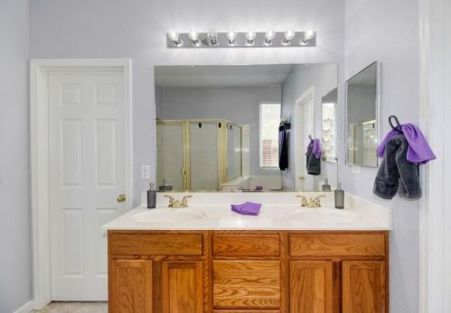 9674 Two Harbors Dr, Elk Grove CA  95624-4491 exterior