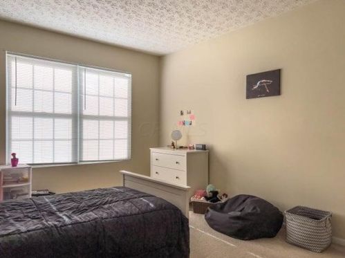 2264 Kilchurn Dr, Marion OH  43302-8739 exterior