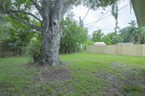 2355 35 St, Saint Petersburg FL  33713-3553 exterior