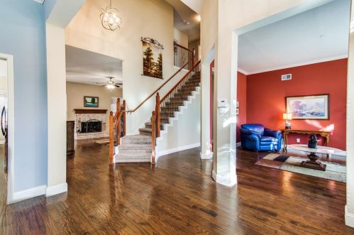 3203 Hillpark Ln, Carrollton, TX 75007-2755