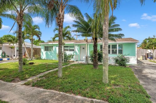 9405 Birmingham Dr, West Palm Beach, FL 33410-5927