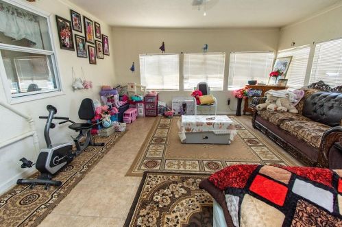 445 Simmons Rd, Turlock CA  95380-9786 exterior
