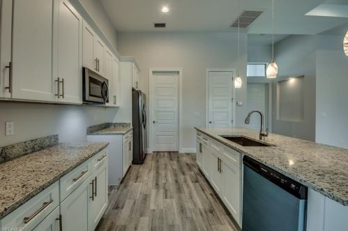 3527 4th Ln, Cape Coral FL  33991-5604 exterior
