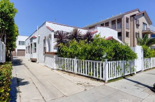757 Redondo Ave, Long Beach CA  90804-5140 exterior