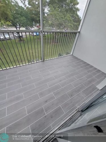 1401 135th Ter, Hollywood FL  33027-1879 exterior