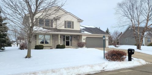 635 Swan Dr, Waterford, WI 53185-2881