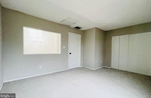 2120 Cartwright Pl, Herndon VA  20191-1903 exterior