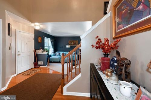 10 Birmingham Dr, Columbus NJ  08022-2342 exterior