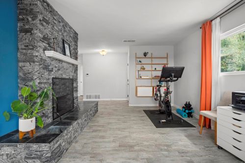 7990 Windsor Dr, La Mesa CA  91941-7808 exterior