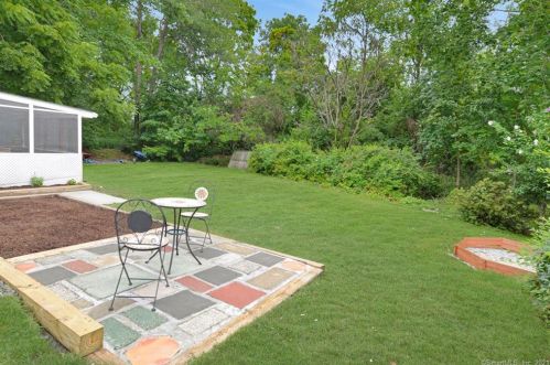 53 Spring Ln, Milford CT  06460-3209 exterior