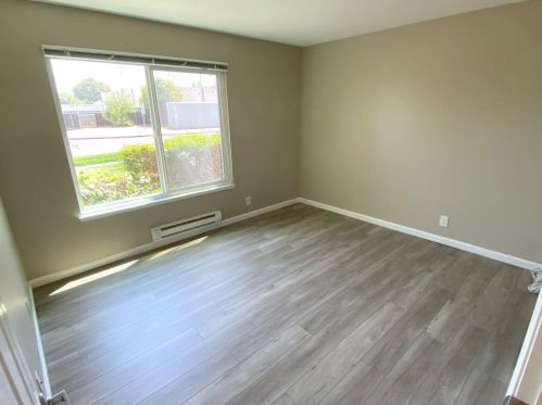 1054 Yarwood Ct, San Jose CA  95128-4727 exterior