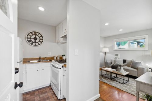 2924 61st Ave, Oakland CA  94605-1517 exterior