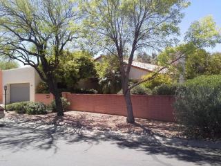 3091 Willow Creek Dr, Tucson, AZ 85712-1381