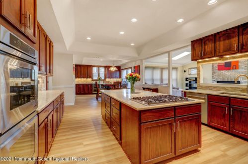 49 Polo Club Dr, East Freehold NJ  07728-8072 exterior