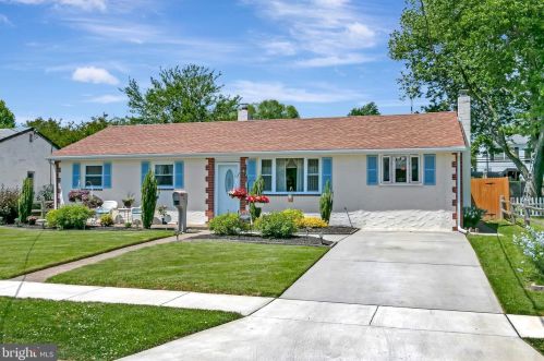 2223 Henlopen Ave, Wilmington, DE 19804-3621