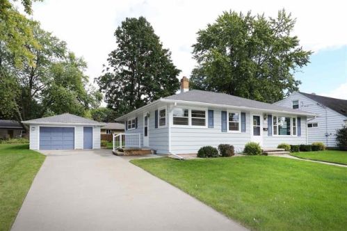 1312 Glenview Ave, Kaukauna, WI 54130-3110