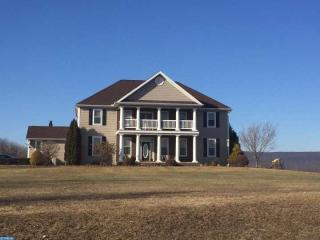 13 Scenic Dr, Moselem, PA 19526-9519