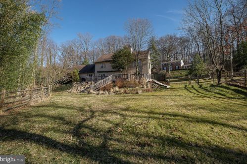 11 Seven Springs Rd, Wayne, PA 19087-2813