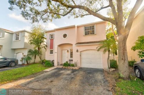 11910 12 St, Hollywood FL 33026-3874 exterior