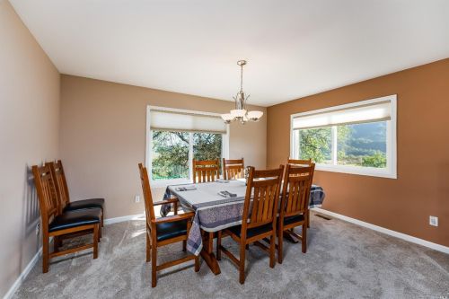 858 Sanel Dr, Ukiah CA  95482-9604 exterior