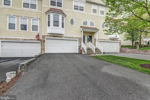 2724 Shelburne Rd, Downingtown PA  19335-6015 exterior