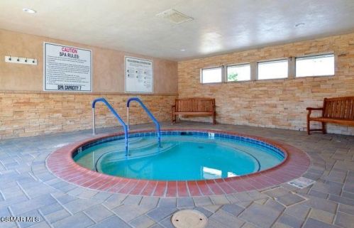 195 Tierra Rejada Rd, Simi Valley CA  93065-0821 exterior