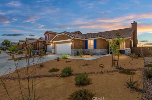 11576 Beachcomber Ln, Victorville, CA 92392-6887