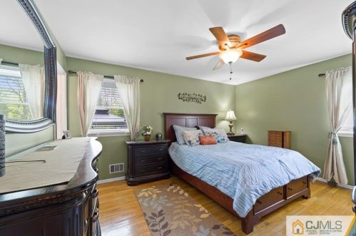 15 Sandburg Dr, Morganville NJ  07751-1428 exterior
