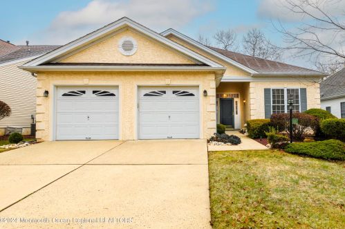 3 Shoal Rd, Jackson Twp NJ  08527-4025 exterior