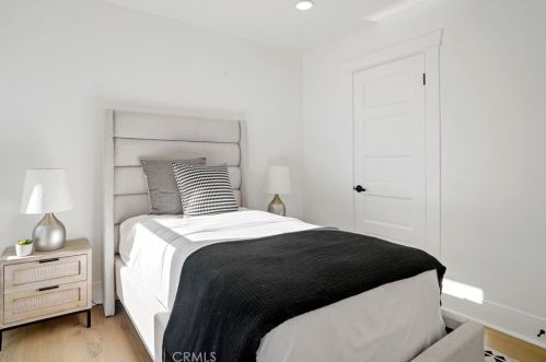 307 Fernando St, Newport Beach CA  92661-1236 exterior