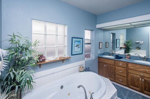 303 Pacific Dr, Lake Havasu City AZ  86406-4463 exterior