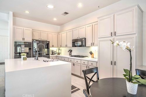 79806 Barcelona Dr, La Quinta CA  92253-8809 exterior