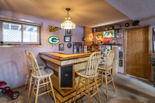 1610 Cliffview Dr, Holmen WI  54636-9649 exterior