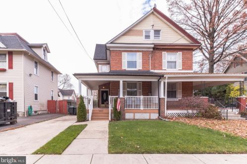 2621 Centre St, Camden, NJ 08109-5301