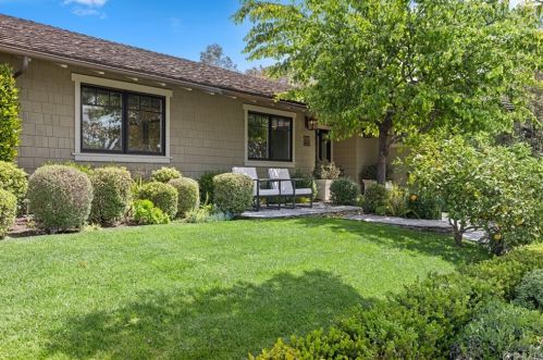 2050 Shipway Ln, Newport Beach CA  92660-4336 exterior