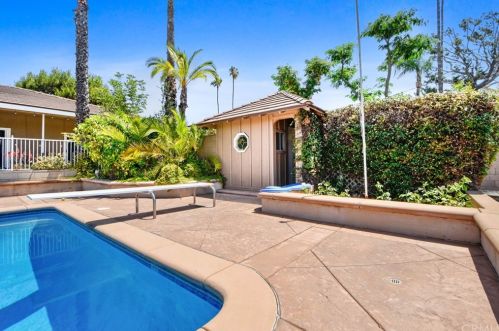 1056 Knollcrest Dr, Covina CA 91724-3435 exterior