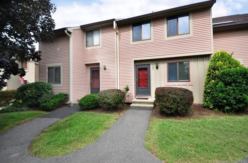 123 Greenwoods Ln, East Windsor, CT 06088-9692