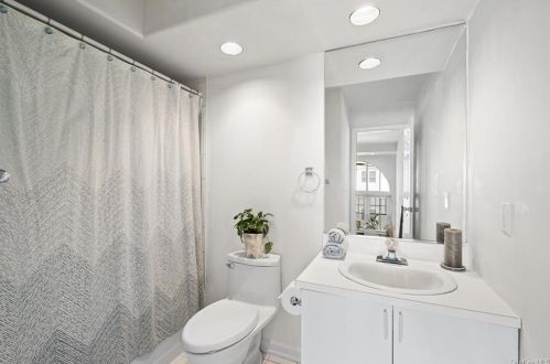 28 Brookridge Ct, Rye Brook NY  10573-3436 exterior