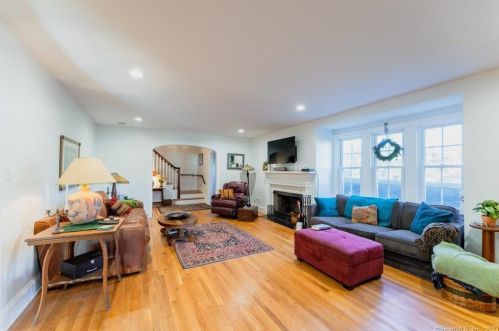 1663 Asylum Ave, Hartford CT  06117-2720 exterior